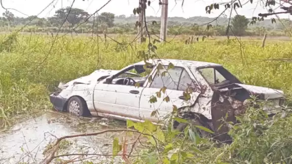 El automovilista iba a exceso de velocidad y en estado etílico. Foto: Joaquín Guevara. El automovilista iba a exceso de velocidad y en estado etílico. Foto: Joaquín Guevara.