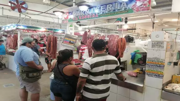 Esperan que sus ventas alcancen hasta un 70% durante los festejos. Fotos: Emmanuel Sansores Esperan que sus ventas alcancen hasta un 70% durante los festejos. Fotos: Emmanuel Sansores