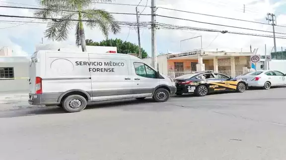Los paramédicos confirmaron el deceso. Los paramédicos confirmaron el deceso.