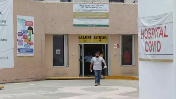 La contingencia del COVID-19 también ha retrasado los estudios de laboratorio y radiología para estos pacientes. Foto: Jorge Delgado.