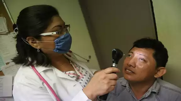 Las personas diagnosticadas con este padecimiento deben llevar el tratamiento médico desde su hogar.
