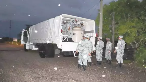 Se realizan tareas de salvamento en las comunidades ribereñas.