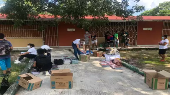 Cerca de tres mil 500 trabajadores se verán afectados por el recorte de la Secretaría de Educación. Foto: Por Esto! Cerca de tres mil 500 trabajadores se verán afectados por el recorte de la Secretaría de Educación. Foto: Por Esto!