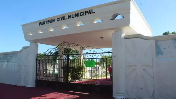 Su tumba se puede encontrar fácilmente en el Panteón Municipal de Chetumal Su tumba se puede encontrar fácilmente en el Panteón Municipal de Chetumal