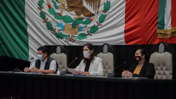 En la entrevista se recordó que no se ha informado el destino de los recursos desviados durante la gestión de administraciones anteriores. Foto: Por Esto!