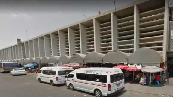 De acuerdo con el reporte, los acusados cobraban cuotas a los vendedores ambulantes. Foto: Google Maps. De acuerdo con el reporte, los acusados cobraban cuotas a los vendedores ambulantes. Foto: Google Maps.