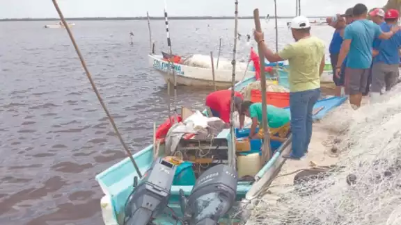 Cerca de 200 ribereños no se encuentran listados en el padrón oficial realizado por los Servidores de la Nación. Foto: Pedro Díaz. Cerca de 200 ribereños no se encuentran listados en el padrón oficial realizado por los Servidores de la Nación. Foto: Pedro Díaz.