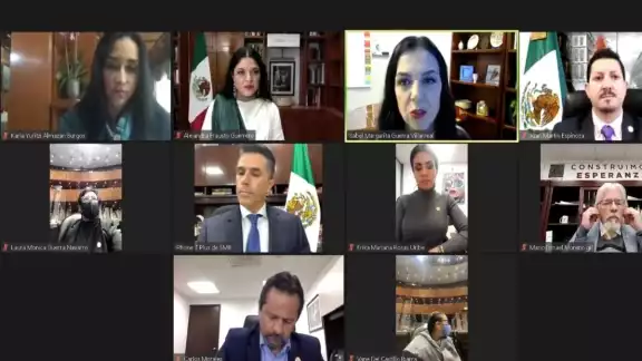 La comparecencia duró tres horas y media. La comparecencia duró tres horas y media.