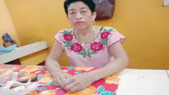 La regidora Teresa de Jesús Cab González señala que no fue tomada en cuenta para la presentación del segundo informe. La regidora Teresa de Jesús Cab González señala que no fue tomada en cuenta para la presentación del segundo informe.