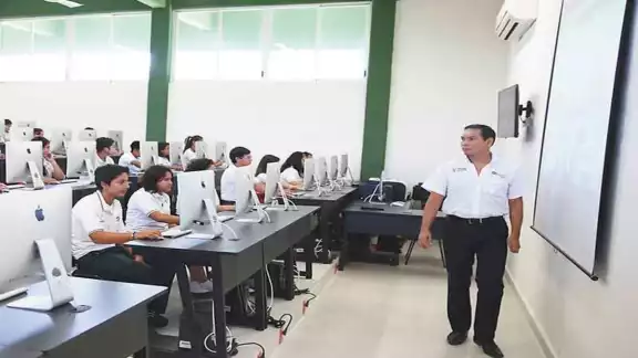 Difícilmente se retomará el Programa de Apoyo de Tecnologías Educativas y de la Información. Foto: Luis Payán. Difícilmente se retomará el Programa de Apoyo de Tecnologías Educativas y de la Información. Foto: Luis Payán.