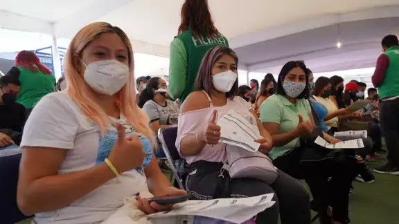 El Gobierno de la CDMX anunció que, la próxima semana, se aplicará la segunda dosis de la vacuna AstraZeneca para el grupo de 40 a 49 años de edad