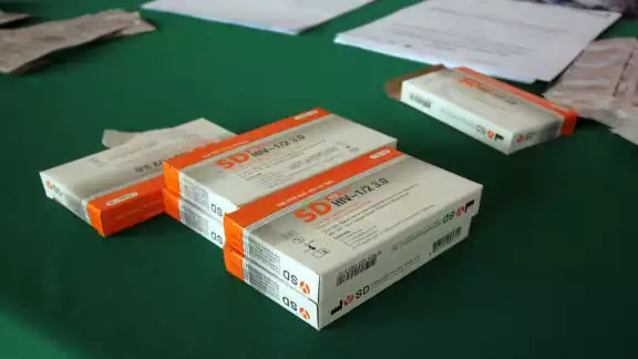 Un paciente portador del virus requiere un presupuesto aproximado de 200 mil pesos al año para costear el tratamiento. Foto: Por Esto! Un paciente portador del virus requiere un presupuesto aproximado de 200 mil pesos al año para costear el tratamiento. Foto: Por Esto!