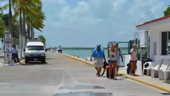 Señaló que aplicar un nuevo cobro a turistas extranjeros le restaría competitividad a la entidad.