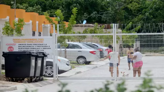 Los colonos utilizan sus ahorros para poner todo tipo de protección. Foto: Mario Hernández.
