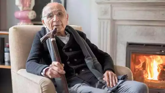Por segundo año el ganador del premio es originario de España, en 2019 fue Joan Margarit. Por segundo año el ganador del premio es originario de España, en 2019 fue Joan Margarit.