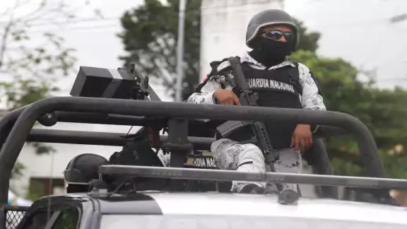 Tras el reciente homicidio del jefe de custodios de la cárcel de Cancún, 20 reos de alta peligrosidad fueron trasladados a penales de Chiapas y Oaxaca. Foto: Por Esto! Tras el reciente homicidio del jefe de custodios de la cárcel de Cancún, 20 reos de alta peligrosidad fueron trasladados a penales de Chiapas y Oaxaca. Foto: Por Esto!