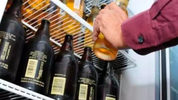 Cantinas y expendios podrán laborar de 11:00 a 22:00 horas. Cantinas y expendios podrán laborar de 11:00 a 22:00 horas.