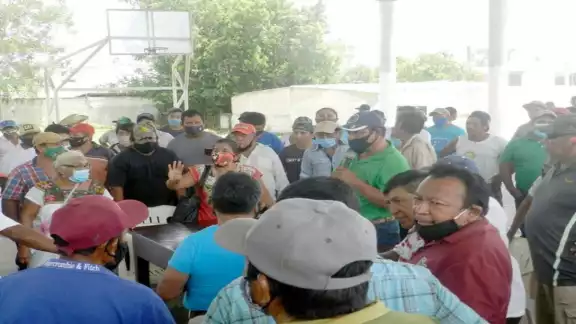 Los ejidatarios denuncian una red de complicidades entre funcionarios y abogados. Foto: Erasmo Cruz. Los ejidatarios denuncian una red de complicidades entre funcionarios y abogados. Foto: Erasmo Cruz.
