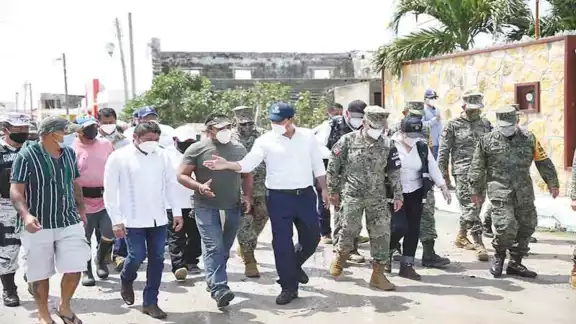 El mandatario criticó que los legisladores de Morena aprobaran la desaparición de los fideicomisos. Foto: Por Esto! El mandatario criticó que los legisladores de Morena aprobaran la desaparición de los fideicomisos. Foto: Por Esto!