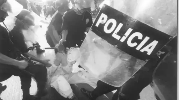 Magaly Achach se deslindó de los hechos y culpó a la entonces Policía Federal Preventiva. Fotos: Por Esto!