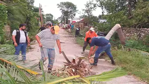 Piden a los ciudadanos evitar reparar daños en sus viviendas si éstos presentan riesgos para su integridad. Foto: Por Esto! Piden a los ciudadanos evitar reparar daños en sus viviendas si éstos presentan riesgos para su integridad. Foto: Por Esto!