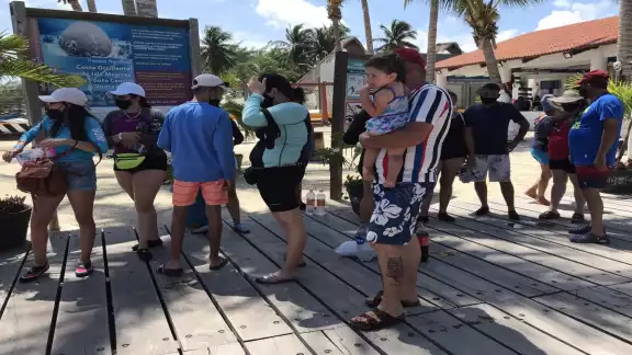 Piden no relajar las medidas sanitarias en las terminales aéreas y marítimas. Foto: Mario Hernández. Piden no relajar las medidas sanitarias en las terminales aéreas y marítimas. Foto: Mario Hernández.