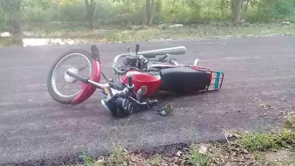 La víctima asegura que fue agredida cuando circulaba en su motocicleta. Foto: Por Esto! La víctima asegura que fue agredida cuando circulaba en su motocicleta. Foto: Por Esto!
