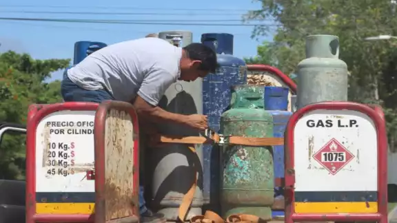 En la capital de Quintana Roo, un cilindro de 10 kilogramos tiene un costo de 212.20 pesos. Foto: Eric Castillo.