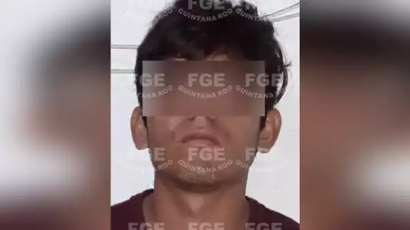 Carlos “R” cuidaba al menor mientras la madre trabajaba. Foto: Fiscalía General del Estado de Quintana Roo. Carlos “R” cuidaba al menor mientras la madre trabajaba. Foto: Fiscalía General del Estado de Quintana Roo.