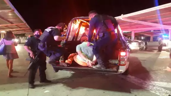 Un vigilante reportó el hecho a las autoridades. Un vigilante reportó el hecho a las autoridades.