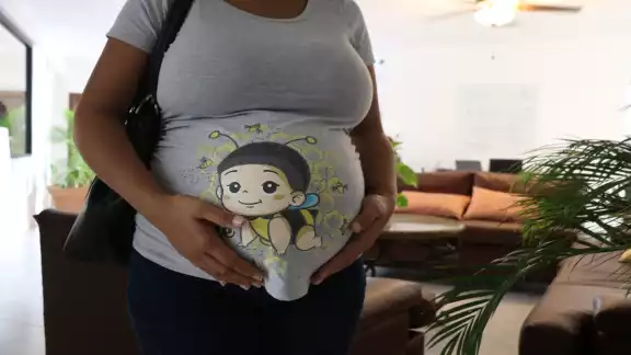 Las autoridades de Salud brindan cursos de actualización a las parteras. Las autoridades de Salud brindan cursos de actualización a las parteras.
