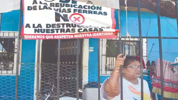 Argumentan que a pesar de que las familias residen desde hace décadas, son espacios peligrosos para vivir. Foto: Alan Gómez. Argumentan que a pesar de que las familias residen desde hace décadas, son espacios peligrosos para vivir. Foto: Alan Gómez.