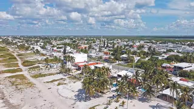 El especialista recalcó la importancia de tomar medidas preventivas para garantizar la seguridad de los habitantes. Foto: Por Esto!
