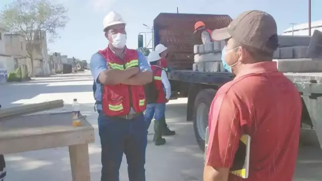 Luego de la protesta, los albañiles llegaron a un acuerdo con la empresa. Foto: Joaquín Guevara.