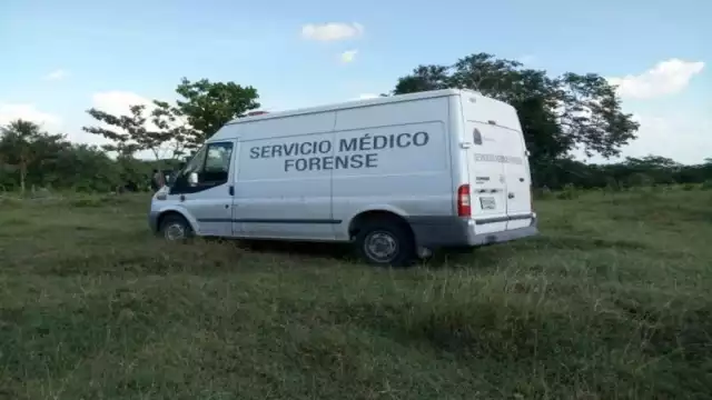 Elementos de la Semefo realizaron el levantamiento del cuerpo.