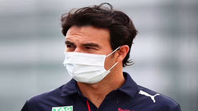 En la carrera pasada del Gran Premio de Gran Bretaña, Checo Pérez tampoco pudo sumar puntos en la carrera de pilotos.