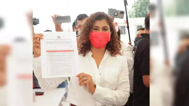 Leslie se registró como precandidata del PRI a la gubernatura de Quintana Roo
