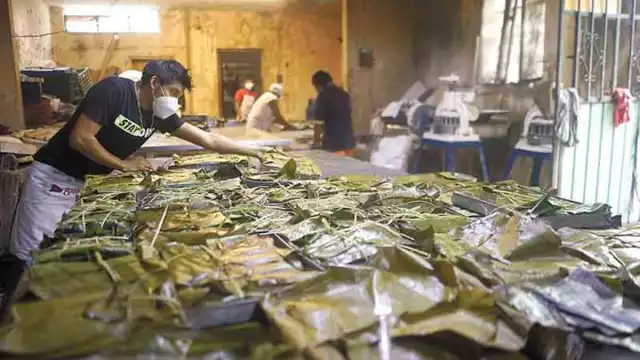 La panadería San Martín de Porres hornea alrededor de 500 pibes en un día normal de difuntos, pero ahora disminuyó la demanda. Fotos: Edwin Aguilar.