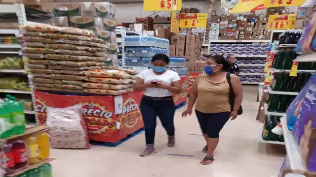 No hubo compras de pánico en el municipio. Foto: Luis Manuel Pech Sansores.