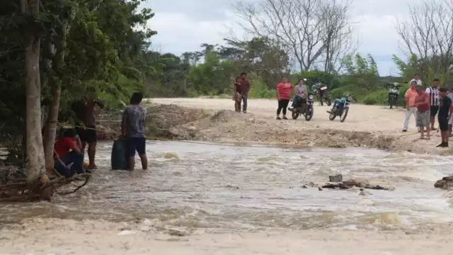 Los caminos y puentes de Bacalar no se han recuperado desde los escurrimientos que dejó la Tormenta Tropical Cristóbal.