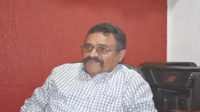 El regidor Julio César Pulido señala que sus propuestas son ignoradas en el Cabildo. Foto: Julio César García