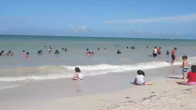 Comerciantes y prestadores de servicios coincidieron en que su economía mejora poco a poco.