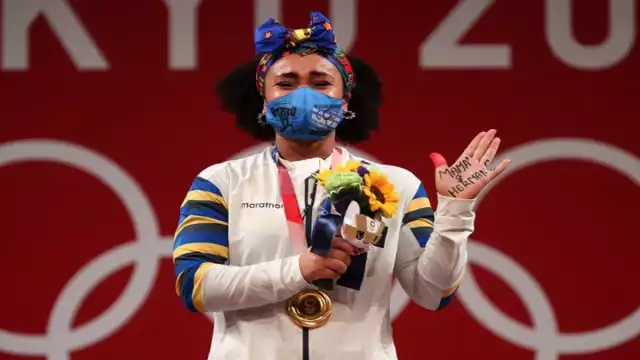 En 2015, Neisi consiguió su primera medalla internacional en los Juegos Panamericanos y dos años después conquistó los tres oros en el Mundial Junior.