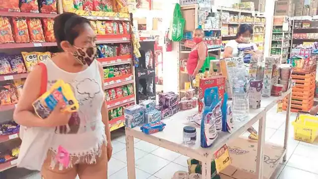 El aumento a los productos afecta a la economía familiar, coinciden amas de casa. Fotos: Raquel Margarita Huerta.