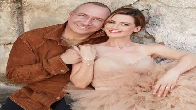 Altair se encuentra en Europa afinando los últimos detalles de su boda, programada para agosto.