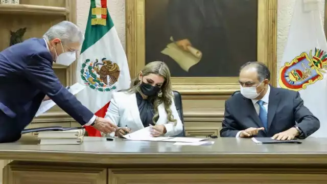 Evelyn Salgado Pineda rindió protesta como gobernadora de Guerrero, quien relevará a Héctor Astudillo Flores a partir de hoy, hasta el 2027