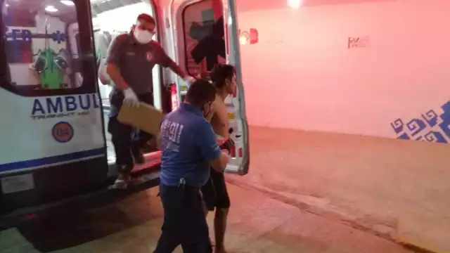 Al parecer, debido a un ataque de celos, un hombre resultó
con una herida de arma blanca.