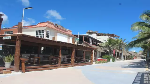 Durante los últimos ocho meses los empresarios de Mahahual no han tenido ingresos. Foto: Manuel Collí.