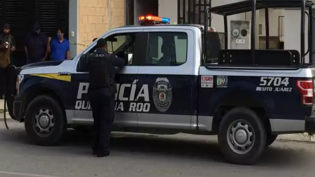Tras el suceso, la joven pidió ayuda a sus vecinos, quienes
dieron aviso al número de emergencia. Foto: Por Esto!