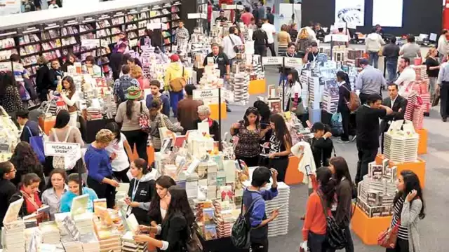 El Gobierno de la CDMX anunció, a través de sus redes sociales, que la Feria Internacional del Libro (FIL) regresará al Zócalo capitalino